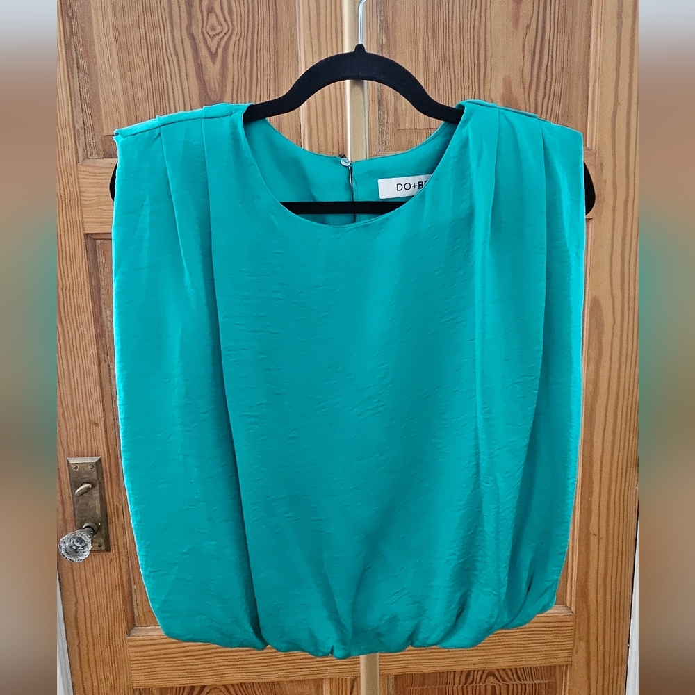 Do+Be Drape Sleeveless Blouse with Single Button closure, Shoulder pads Size Sm